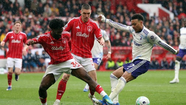 Duel Nottingham Forest vs Aston Villa dalam leg pertama semifinal Liga Europa akan disiarkan langsung, Jumat (1/5) dini hari WIB.