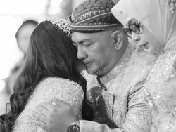 Dinikahkan Wali Hakim, 7 Potret Kebersamaan Syifa Hadju dengan Ayah Sambung yang Harmonis