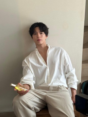 Jadi Brand Ambassador, Intip 5 Potret Park Bo Gum Bintangi Campaign Terbaru L'Occitane