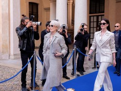 Anne Hathaway Jelaskan Heboh Model Dipecat di The Devil Wears Prada 2