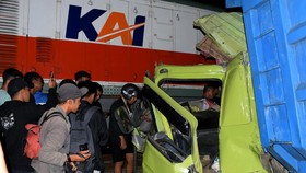 Kereta Api Tabrak Truk Pasir di Tanjungbalai Sumut, Sopir Tewas
