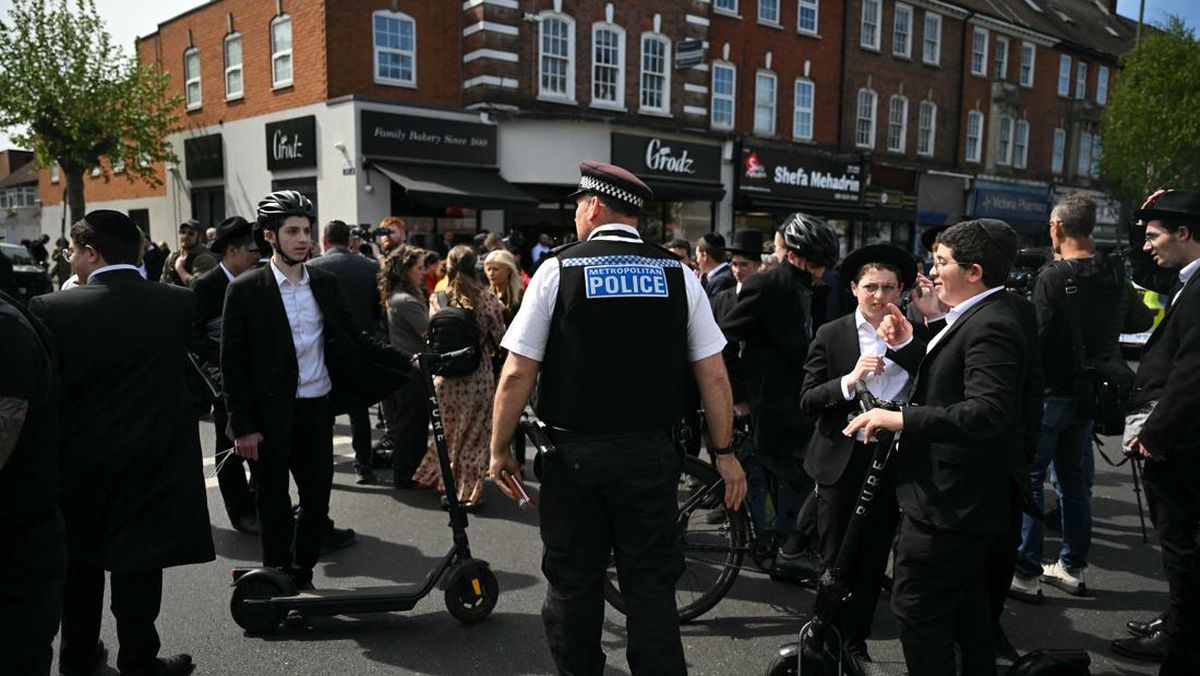 Dua Warga Yahudi Ditikam di London Utara, Israel Marah