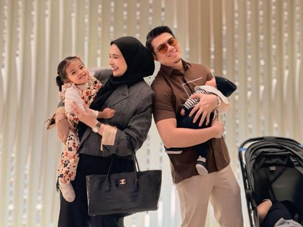 5 Potret Terbaru Humaira Putri Zaskia Sungkar & Irwansyah, Gaya OOTD-nya Curi Perhatian