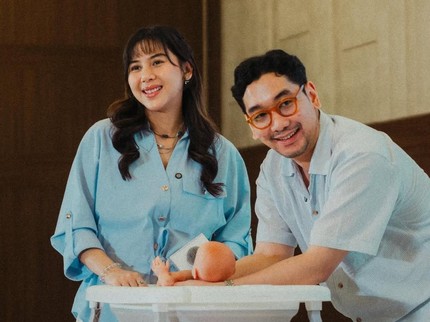 Persiapan Adinda Thomas Melahirkan Anak Pertama, Ikut Kelas Newborn Care Bareng Suami