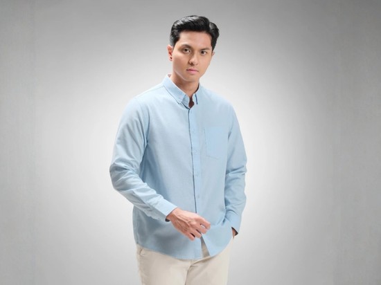 Satu Kemeja, Banyak Gaya, Inilah Pilihan Oxford Shirt Pria yang Selalu On Point!