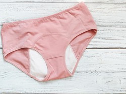1.000 Orang Kubur Celana Dalam, Ada Apa?