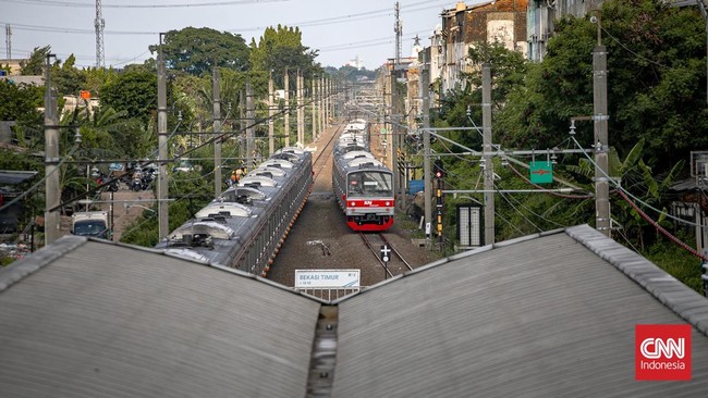 Lansia Tewas Usai Tertabrak KRL Bogor-Kota di Tebet Jaksel