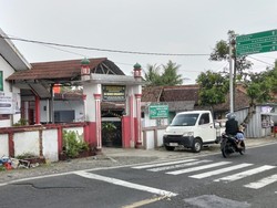 Mobil Kepala Dinas Tabrak Kerumunan Siswa di Depan Sekolah