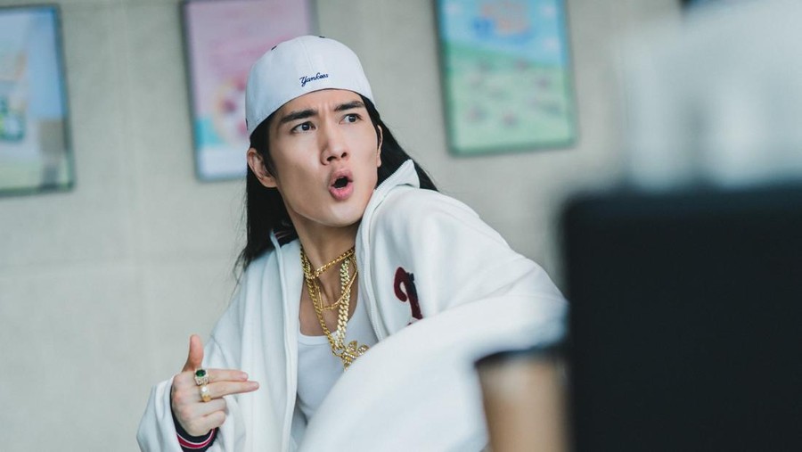 Penampilan Um Tae Goo Jadi Rapper Idol K-Pop Gagal di Film 'Wild Sing'