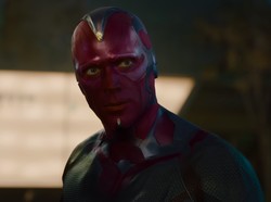 Isengnya Kebangetan, Paul Bettany Takuti Keponakan Pakai Kepala Vision