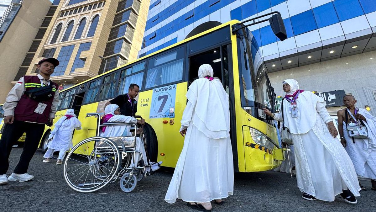Foto: Bus Shalawat Mulai Beroperasi Layani Jemaah Haji Indonesia