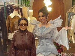 Nabila Misha Satukan Wulan Guritno-Dewi Perssik di Panggung Fashion Show