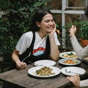 Bukan Sekadar Kebiasaan, 5 Ciri Kepribadian Orang yang Makan Cepat Menurut Ilmu Psikologi