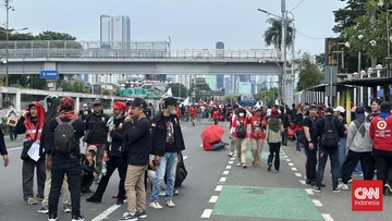 Demo Buruh di Depan DPR, Warga Diimbau Cari Jalan Alternatif