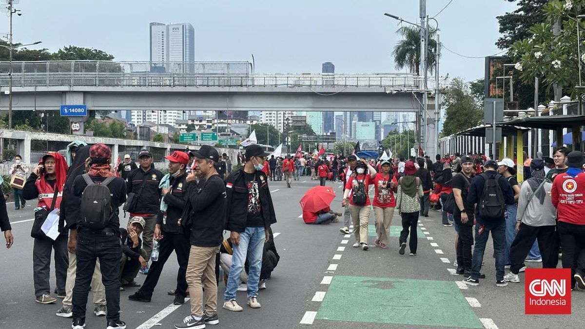 Demo Buruh Di Depan Dpr, Warga Diimbau Cari Jalan Alternatif