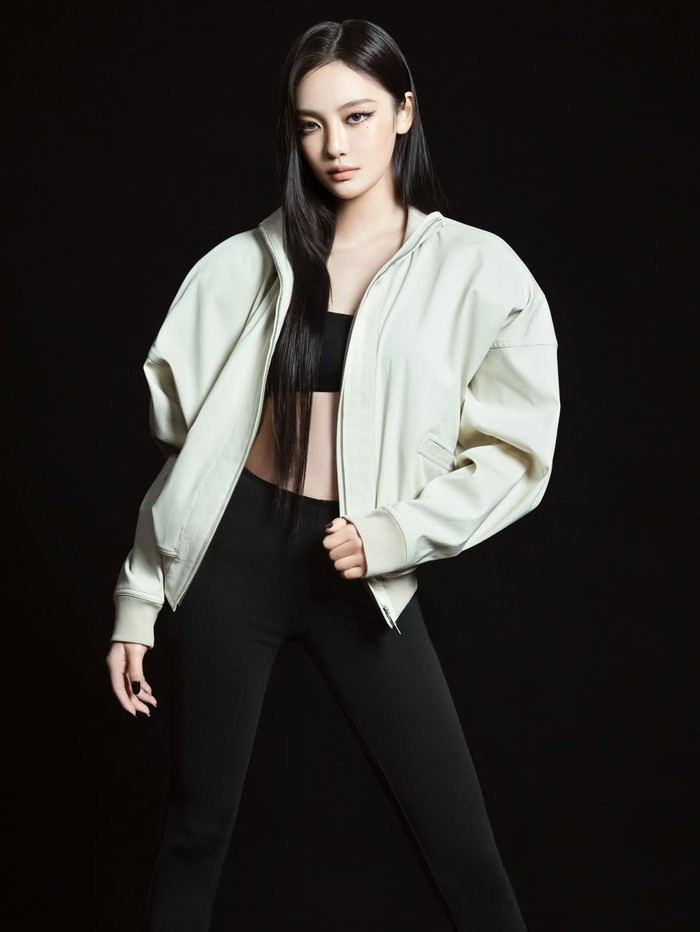 Kabar membanggakan kembali datang dari girl group yang debut di bawah naungan SM Entertainment pada 17 November 2020 lalu, yakni aespa. Ya, kali ini, sang maknae (anggota termuda) mengemban title baru. / Foto: instagram.com/imnotningning