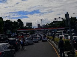 Libur Panjang May Day, 13 Ribu Kendaraan Menuju Puncak Bogor Pagi Ini