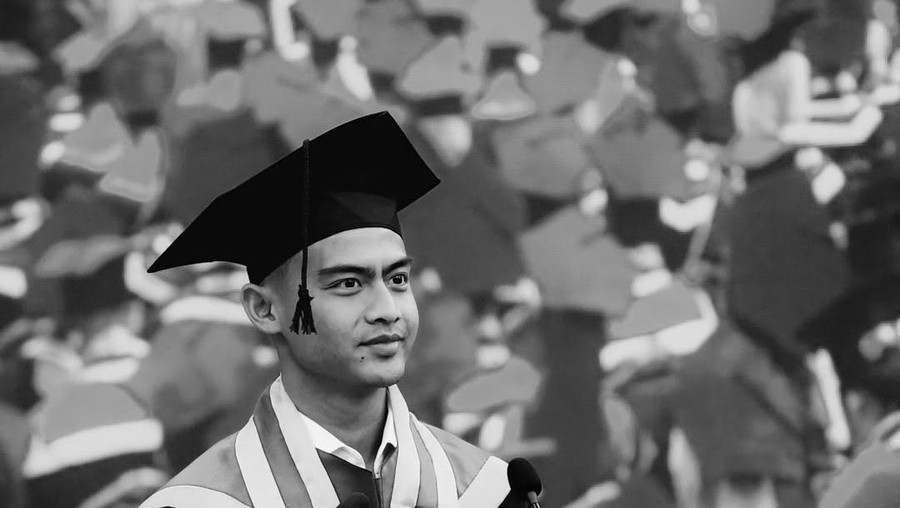 Momen Kulineran Pratama Arhan saat Wisuda hingga Makan di Rumah