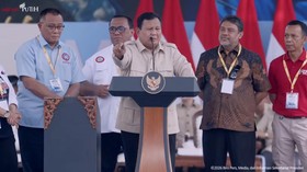 Prabowo Kaget Buruh Heboh Nama Teddy Dipanggil: Gue Presidennya