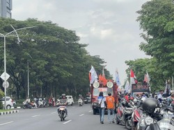 Buruh Mulai Berkumpul di Sejumlah Titik Jalan Ahmad Yani, Waspada Macet!