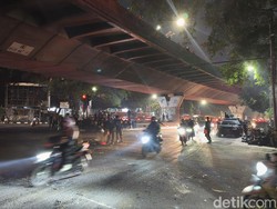 Situasi Kondusif, Jalan Tamansari Kembali Dibuka Usai Aksi Anarkis