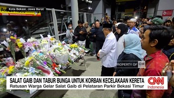 VIDEO: Salat Gaib dan Doa Bersama Untuk Korban Kecelakaan Kereta