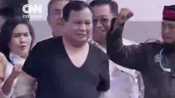 Kala Prabowo Buka Baju di Atas Panggung May Day 2026