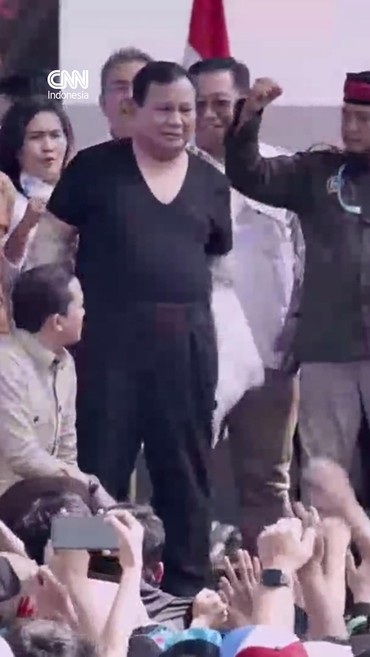 Kala Prabowo Buka Baju di Atas Panggung May Day 2026