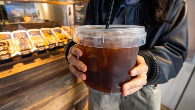 Waspada! Minum Kopi Less Sugar atau No Sugar Bisa Jadi Bumerang untuk Kulit