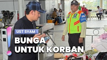Video: Stasiun Bekasi Timur Dipenuhi Bunga, Ustaz Syam Ikut Doakan Korban