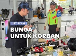 Video: Stasiun Bekasi Timur Dipenuhi Bunga, Ustaz Syam Ikut Doakan Korban