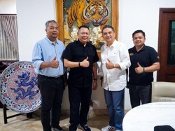Bamsoet Puji Cerutu Jember Tembus Pasar 14 Negara: Bersaing dengan Kuba