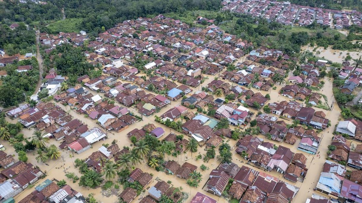 FOTO: Banjir Rendam Ratusan Rumah di Jambi