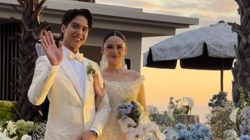 Bertabur Bunga, El Rumi dan Syifa Hadju Gelar Resepsi Pernikahan di Bali
