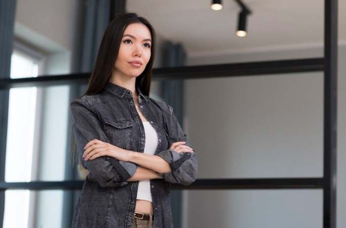 Lahir Tanggal 10: Si Pemilik Golden Energy yang Penuh Karisma/ Foto: freepik.com