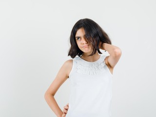 Rambut Kusut Susah Diatur? Coba Atasi dengan Krim Creambath dari Makarizo