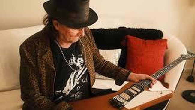 41 Tahun Hilang, Gitar Legendaris Richie Sambora Tiba-tiba Muncul di Paris