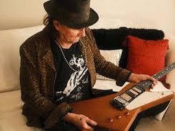 41 Tahun Hilang, Gitar Legendaris Richie Sambora Tiba-tiba Muncul di Paris