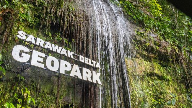 Sebanyak 12 wilayah baru telah ditambahkan ke dalam daftar UNESCO Global Geoparks, yang kini berjumlah 241 situs di seluruh dunia untuk tahun 2026.