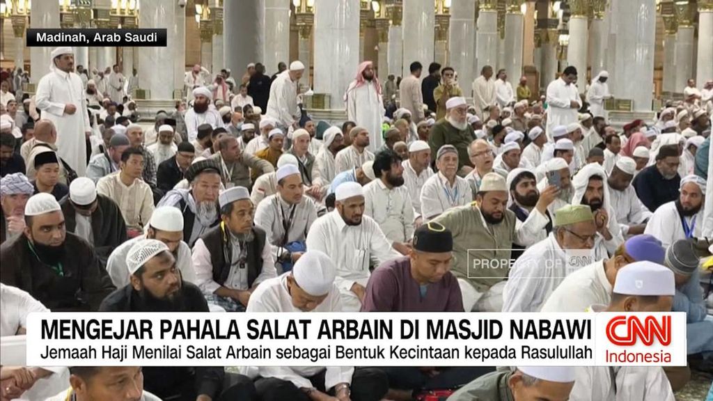 VIDEO: Mengejar Pahala Salat Arbain di Masjid Nabawi