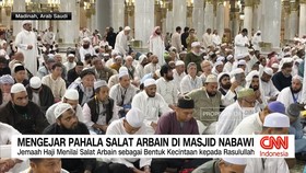 VIDEO: Mengejar Pahala Salat Arbain di Masjid Nabawi