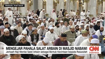 VIDEO: Mengejar Pahala Salat Arbain di Masjid Nabawi