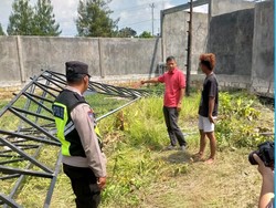 Tukang Cat Tewas Tersetrum Usai Tertimpa Besi di Grobogan