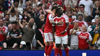 FOTO: Hajar Fulham 3-0, Arsenal Menjauh dari Man City