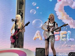 K-Band Duo Angel Noise Debut Busking di Jakarta!