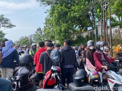 Jalan Baru Undip Macet Parah gegara Event Balon Udara, Mengular 3 Km