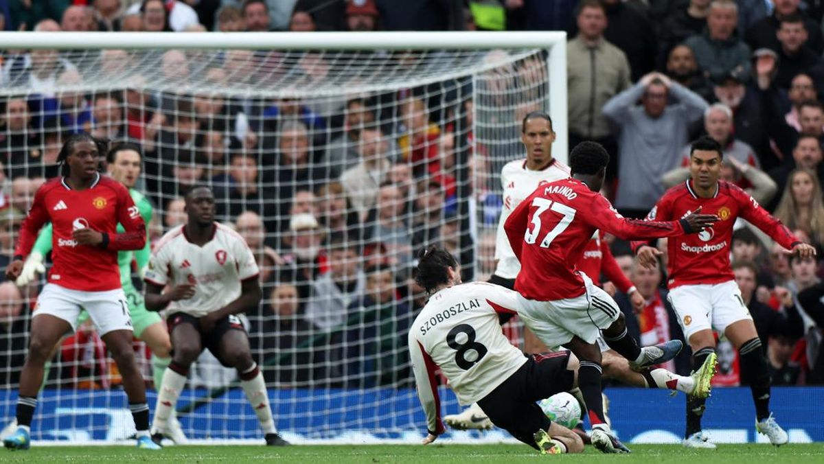 Hasil Liga Inggris: Gol Kontroversi Hingga Blunder, MU Hajar Liverpool