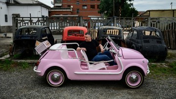 FOTO: Fiat 500 Klasik Dioprek Jadi Mobil Listrik