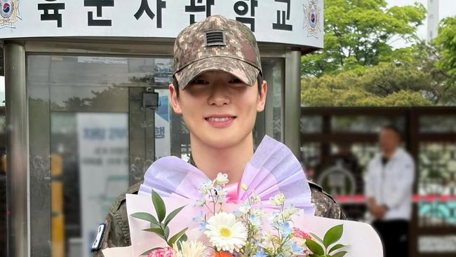 Simak Potret Jaehyun NCT yang Selesai Wamil Hari Ini