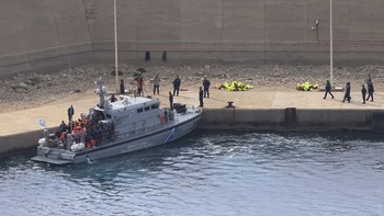 FOTO: Aktivis Kapal Flotilla Tiba di Yunani Usai Dicegat Israel
